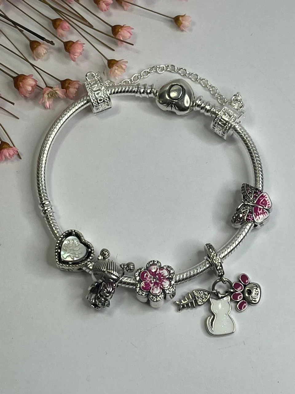 Pulseira com berloques